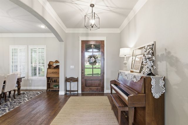 1201 Parkway Lane, Pilot Point, TX 76258