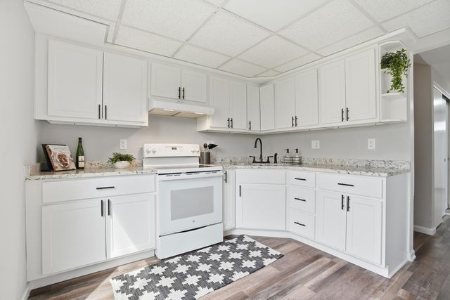 6040 Virginia Street, Merrillville, IN 46410