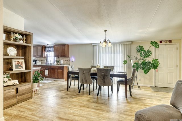 609 County Road 4647, Hondo, TX 78861