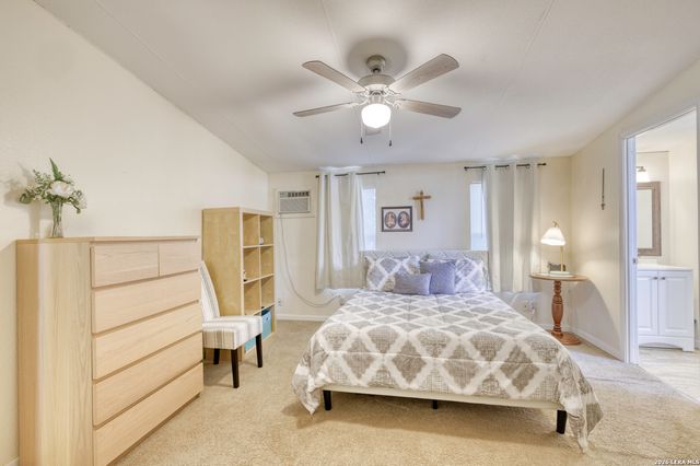 609 County Road 4647, Hondo, TX 78861