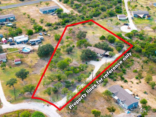609 County Road 4647, Hondo, TX 78861