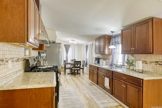609 County Road 4647, Hondo, TX 78861