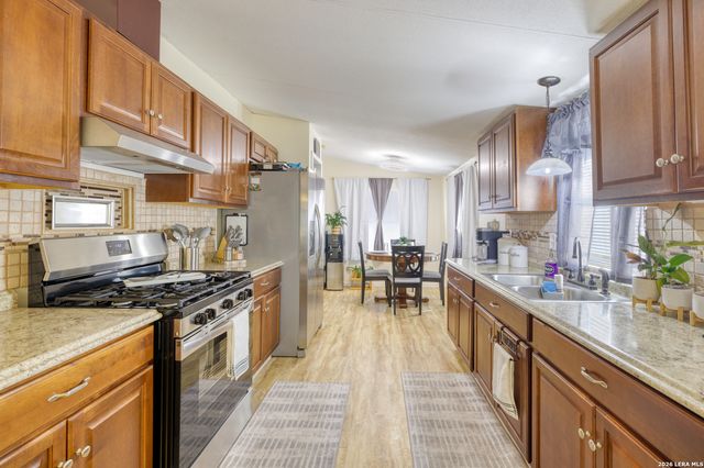 609 County Road 4647, Hondo, TX 78861