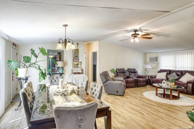 609 County Road 4647, Hondo, TX 78861