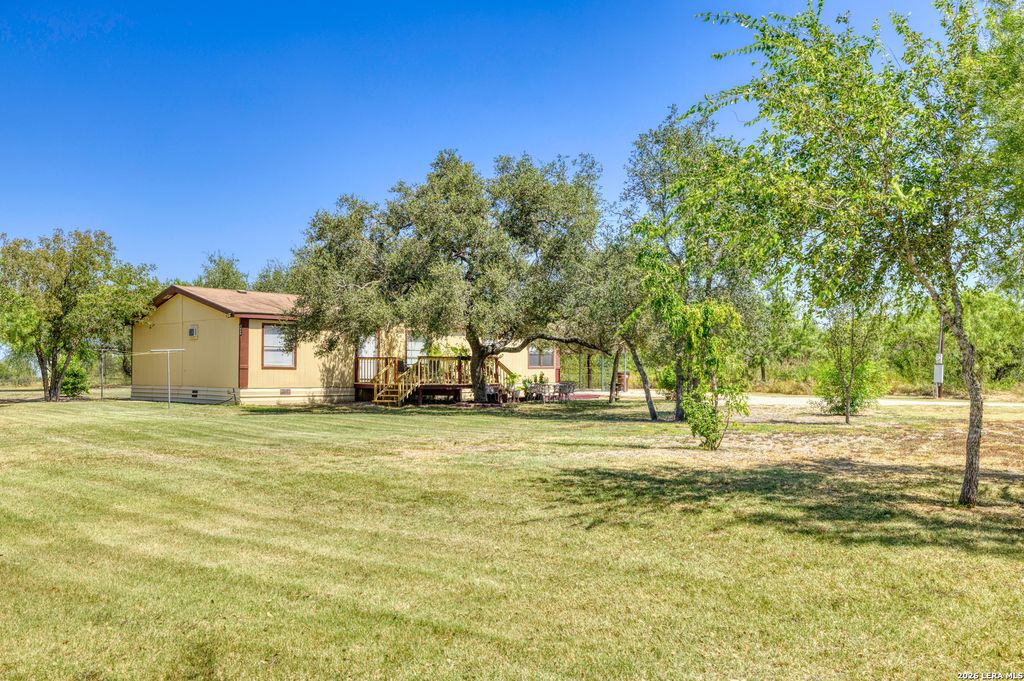 609 County Road 4647, Hondo, TX 78861