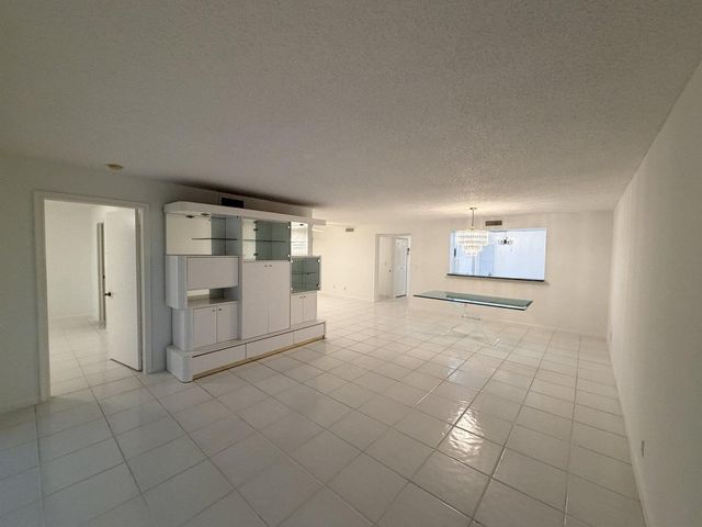 9784 Pavarotti Terrace 102, Boynton Beach, FL 33437