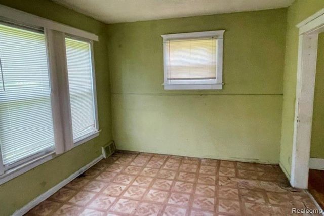 8091 Kenney Street, Detroit, MI 48234