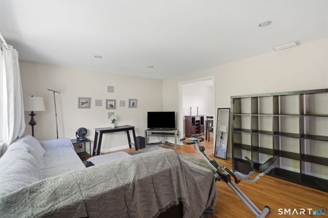 77 Clarendon Terrace, Newington, CT 06111
