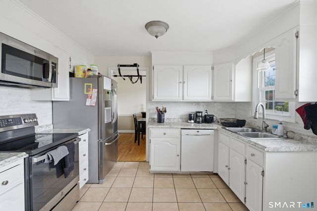 77 Clarendon Terrace, Newington, CT 06111