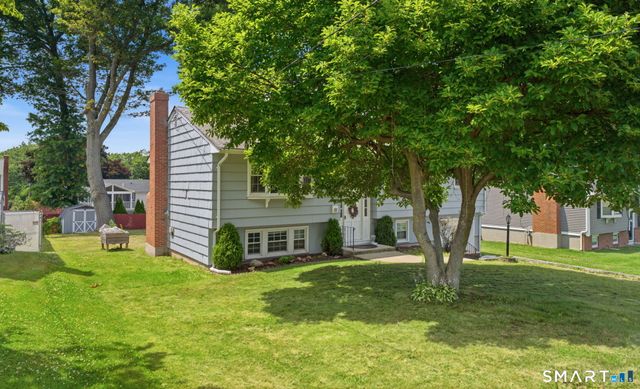 77 Clarendon Terrace, Newington, CT 06111