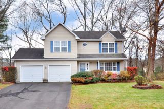 220 Castlewood, Windsor, CT 06095