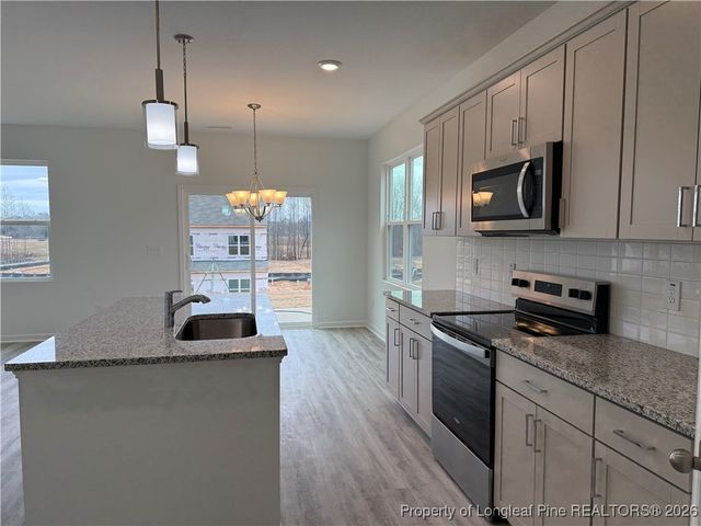 4542 Bunkers Bay Lane, Hope Mills, NC 28371