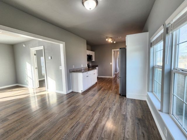 7642 SW Regional Airport Boulevard, Bentonville, AR 72713