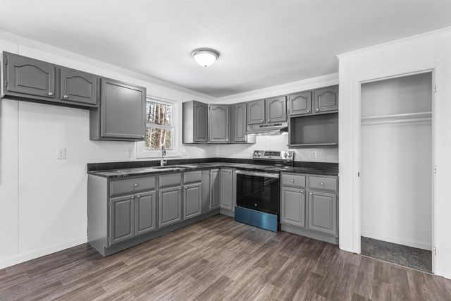 15 Davis Drive, Barnstead, NH 03225