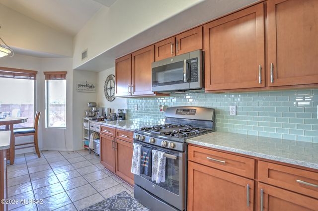 10236 E Buffaloberry Loop, Tucson, AZ 85748