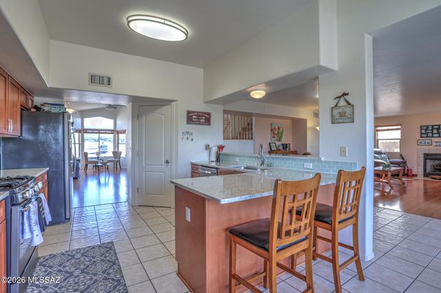 10236 E Buffaloberry Loop, Tucson, AZ 85748