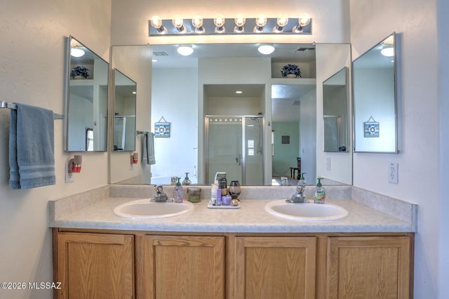 10236 E Buffaloberry Loop, Tucson, AZ 85748