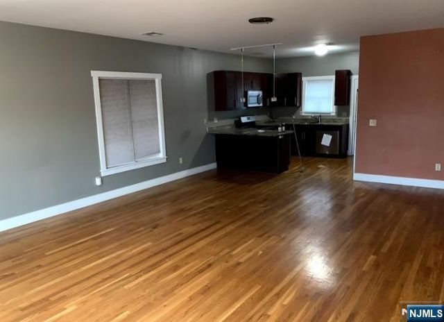 54-56 Oriental Street, Newark, NJ 07104