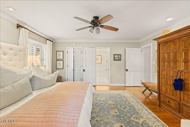 802 South Mountain View Circle, Johnson City, TN 37601