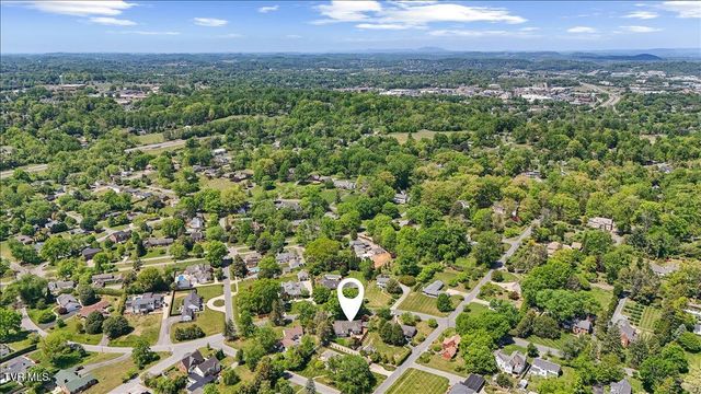 802 South Mountain View Circle, Johnson City, TN 37601
