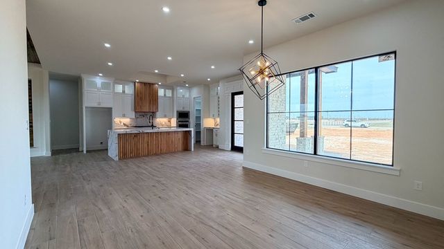 14112 E County Rd 104, Midland, TX 79706