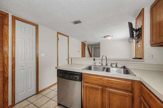 6761 121ST AVENUE A, Largo, FL 33773