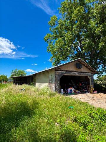 13721 Old China Spring Road, China Spring, TX 76708