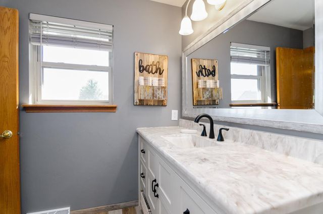3587 MIGHTY OAK TRAIL, Green Bay, WI 54313