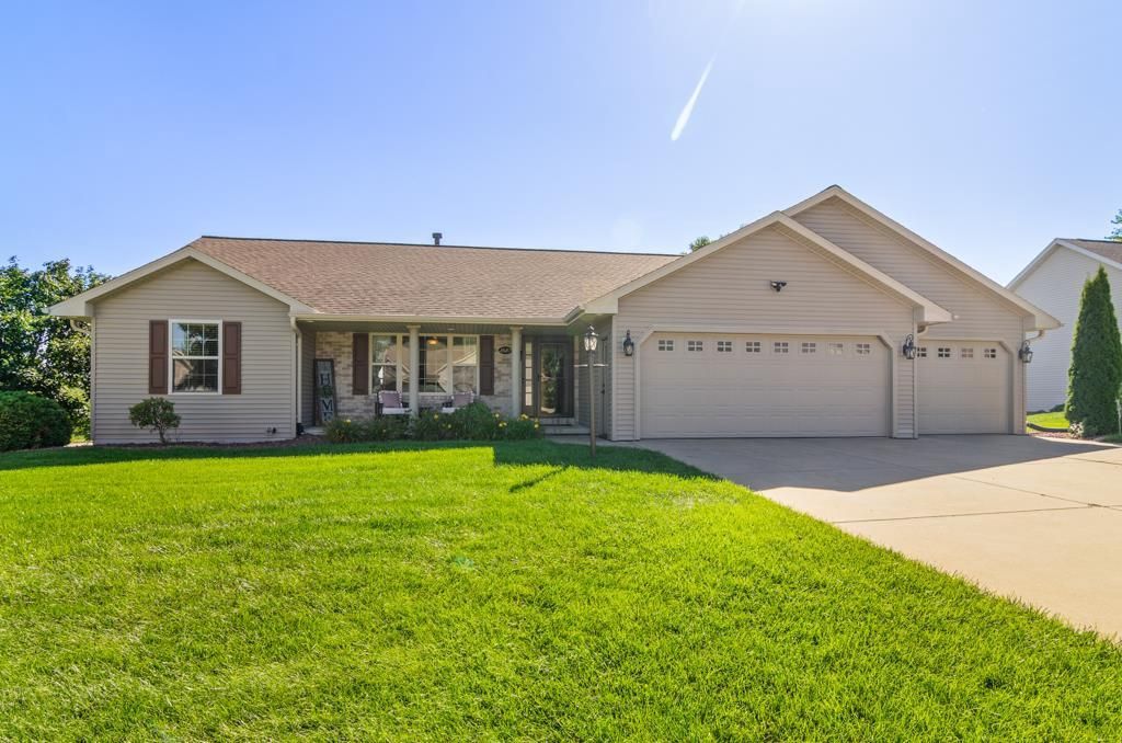 3587 MIGHTY OAK TRAIL, Green Bay, WI 54313