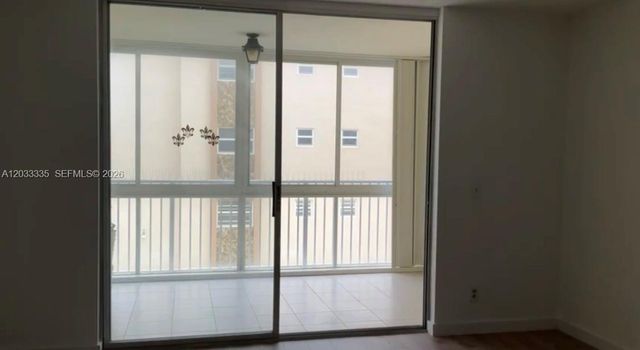 201 SE 11th Ter 302, Dania Beach, FL 33004