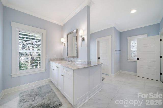 8912 Blakeney Drive, Charlotte, NC 28277