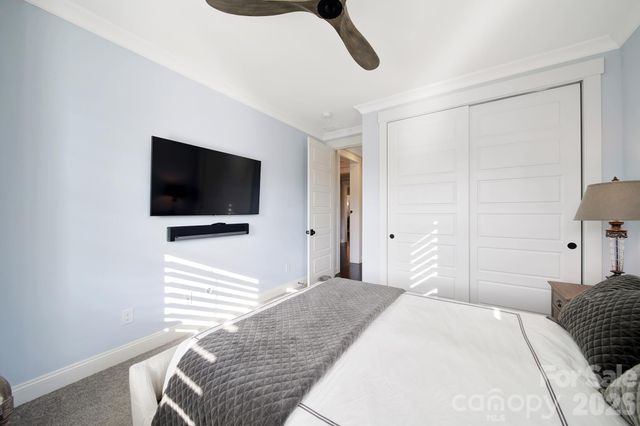 8912 Blakeney Drive, Charlotte, NC 28277