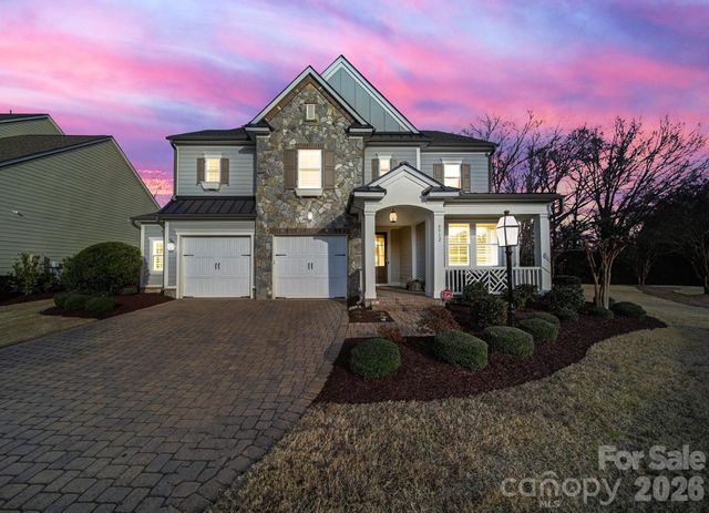 8912 Blakeney Drive, Charlotte, NC 28277