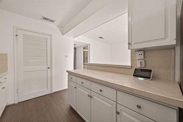 6418 Olympia Drive 127, Houston, TX 77057