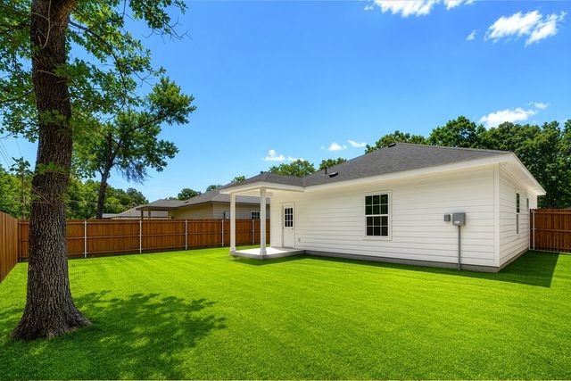 108 Navajo Drive, Mabank, TX 75156