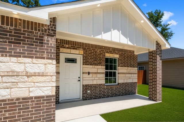 108 Navajo Drive, Mabank, TX 75156