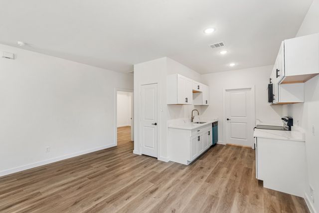 108 Navajo Drive, Mabank, TX 75156