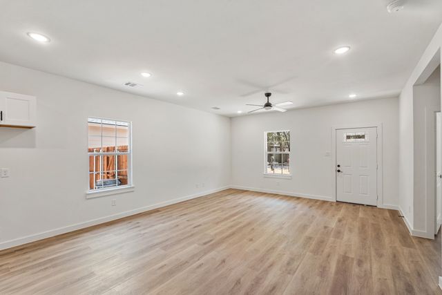 108 Navajo Drive, Mabank, TX 75156