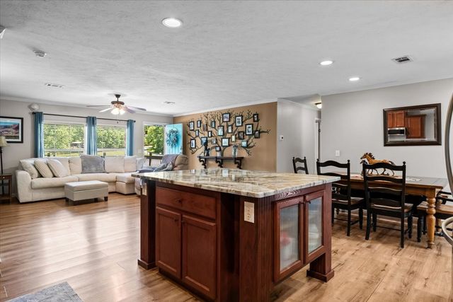254 Shiloh Hollow Rd, Erin, TN 37061