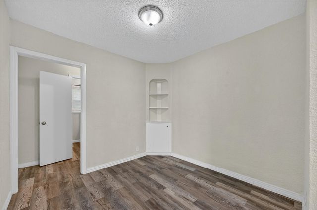 2334 Kathleen Avenue, Dallas, TX 75216