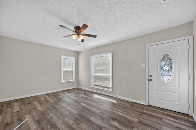 2334 Kathleen Avenue, Dallas, TX 75216
