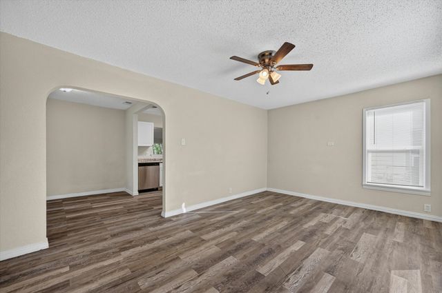2334 Kathleen Avenue, Dallas, TX 75216
