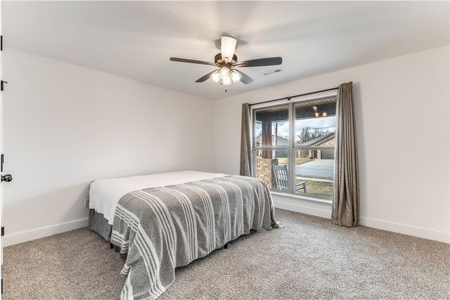 417 NW 62nd Avenue, Bentonville, AR 72713