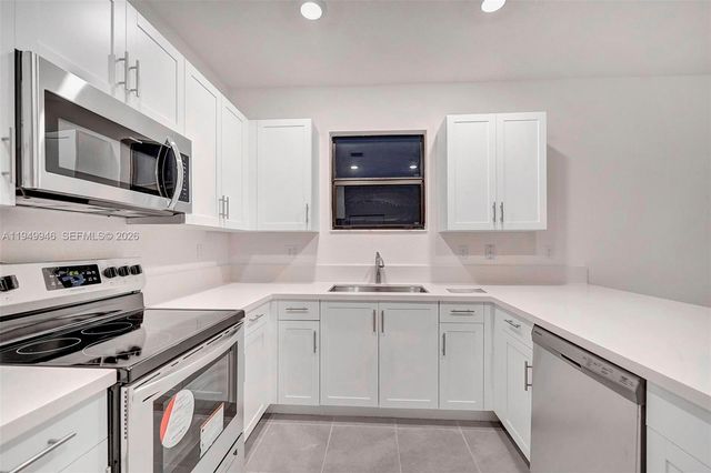 13405 SW 285th St, Homestead, FL 33033