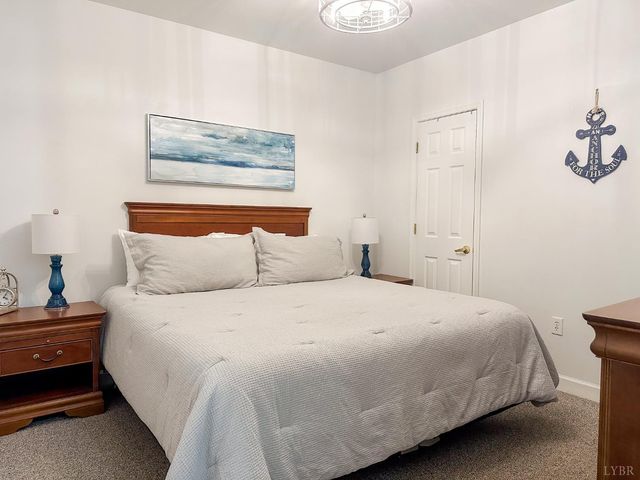 1273 Graves Harbor Trail 312, Huddleston, VA 24104