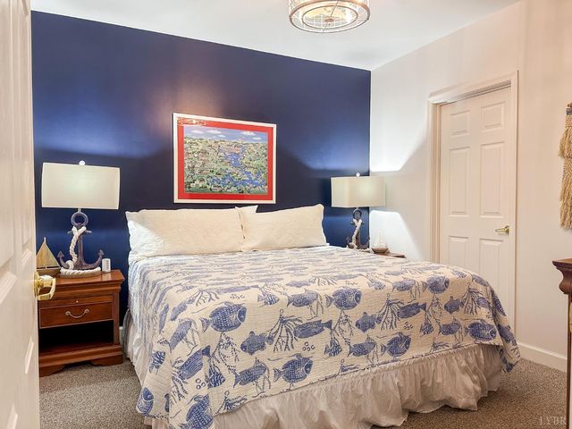 1273 Graves Harbor Trail 312, Huddleston, VA 24104