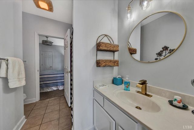 1273 Graves Harbor Trail 312, Huddleston, VA 24104