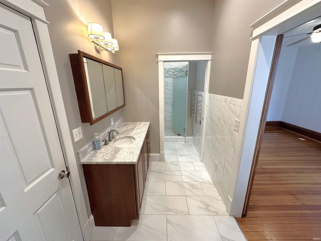 400 S PRAIRIE Street, Brookston, IN 47923