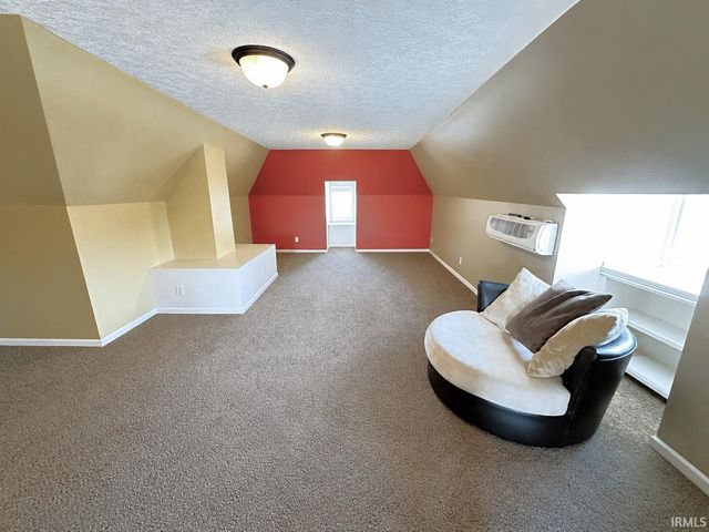 400 S PRAIRIE Street, Brookston, IN 47923