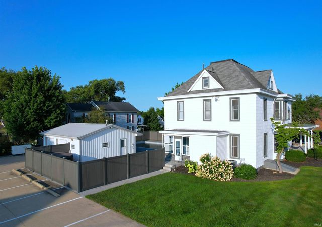 400 S PRAIRIE Street, Brookston, IN 47923